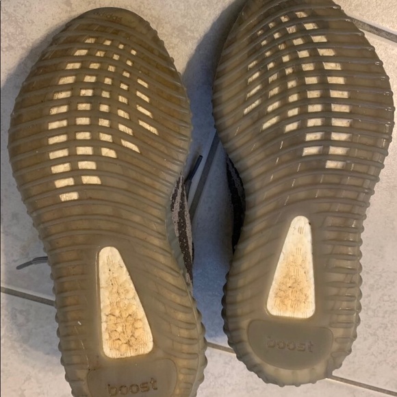 Yeezy Beluga 2.0 - Picture 8 of 8